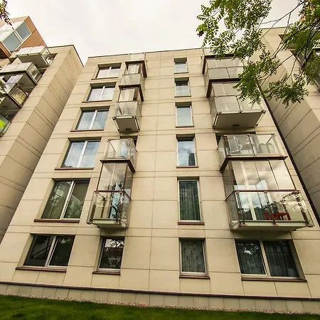 Korunni Dvur 130m2, 2 Free Parkings Prague