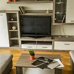 Spacious 130 M2 Near Center 2 Free Parking