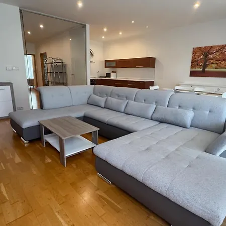 Spacious 130 M2 Near Center 2 Free Parking *
