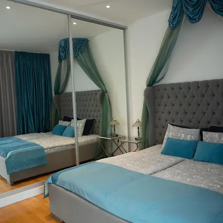 Spacious 130 M2 Near Center 2 Free Parking * Πράγα