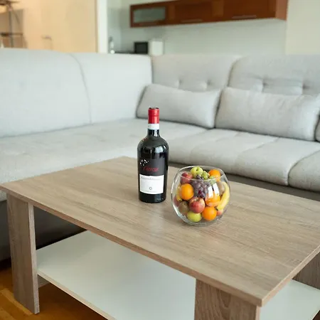 Διαμέρισμα Spacious 130 M2 Near Center 2 Free Parking Πράγα