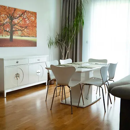 Διαμέρισμα Spacious 130 M2 Near Center 2 Free Parking