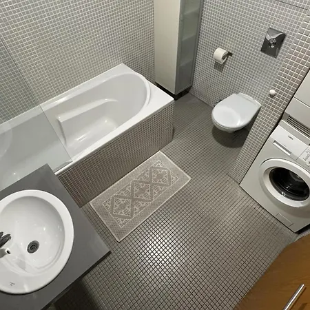 Διαμέρισμα Spacious 130 M2 Near Center 2 Free Parking Πράγα