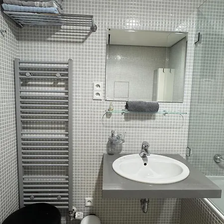 Spacious 130 M2 Near Center 2 Free Parking *