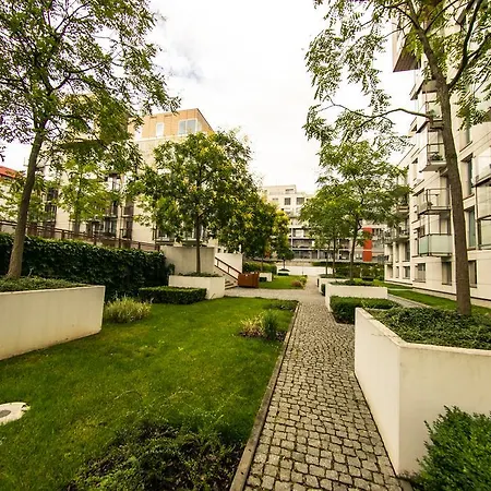 Apartment Korunni Dvur, 2 Free Parkings