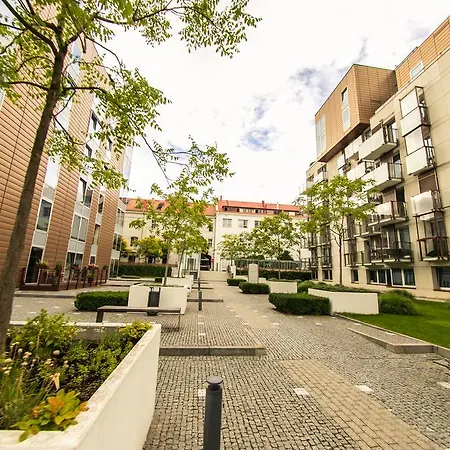 Apartment Korunni Dvur, 2 Free Parkings Prague