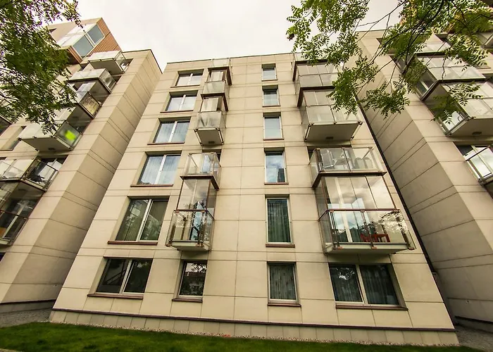 Korunni Dvur 130m2, 2 Free Parkings Prag