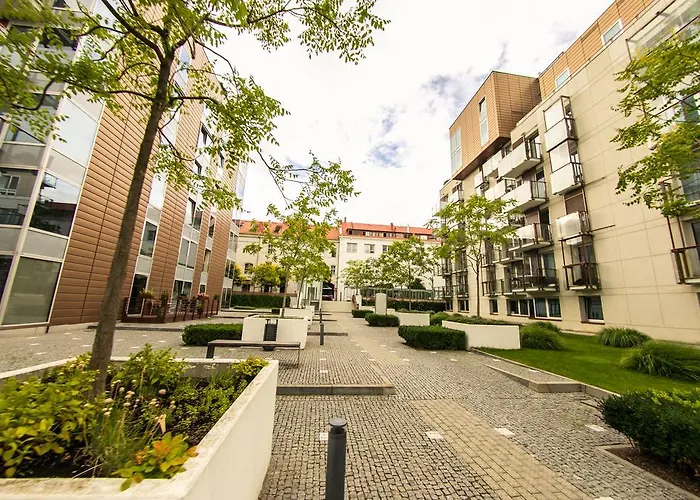 Lägenhet Korunni Dvur 130m2, 2 Free Parkings Prag