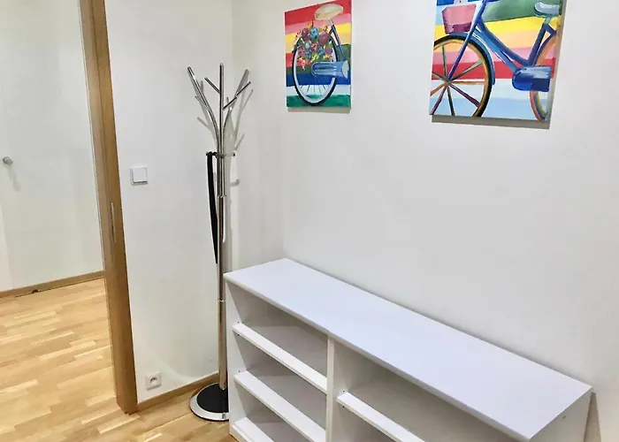 Korunni Dvur 130m2, 2 Free Parkings Lägenhet *