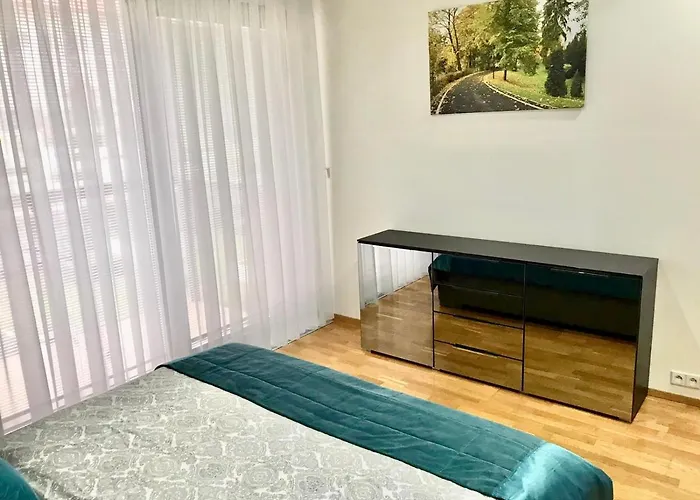 Lägenhet Korunni Dvur 130m2, 2 Free Parkings *