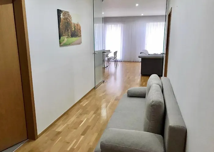 Korunni Dvur 130m2, 2 Free Parkings