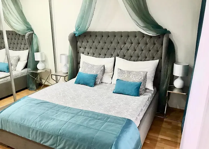 Korunni Dvur 130m2, 2 Free Parkings Lägenhet *